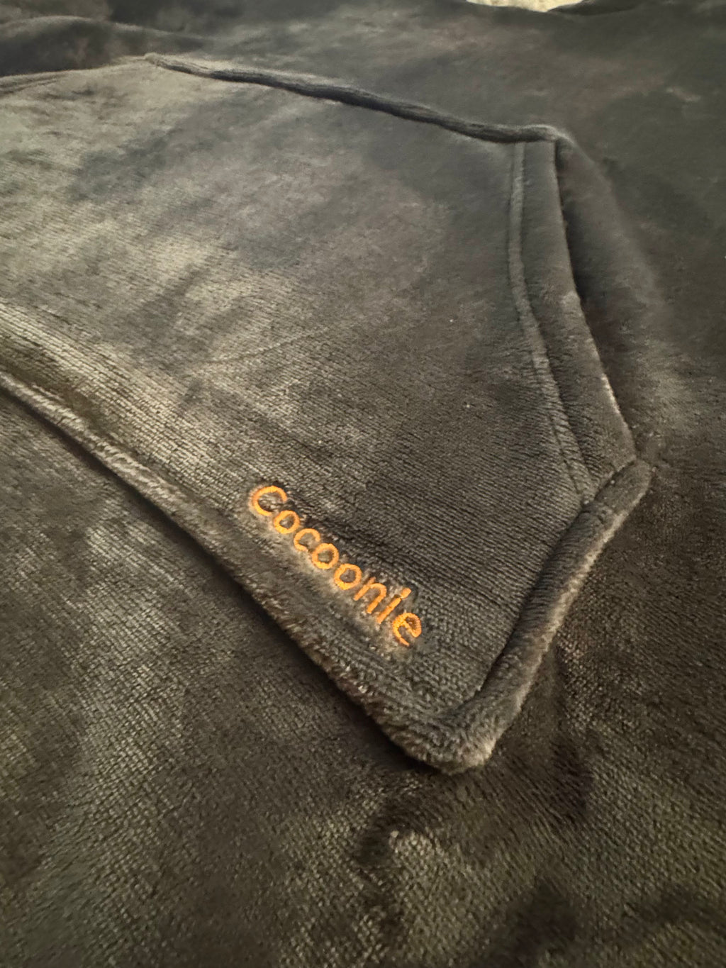 Cozy Wearable Blanket - Charcoal Edition